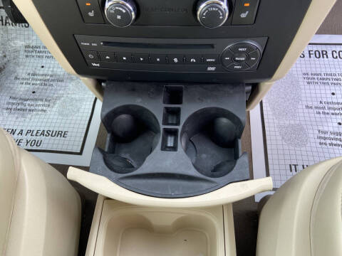 2010 Volkswagen Routan SE