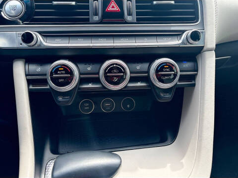 2023 Genesis G70