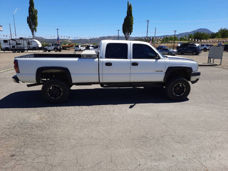 2004 Chevrolet Silverado 2500HD LS