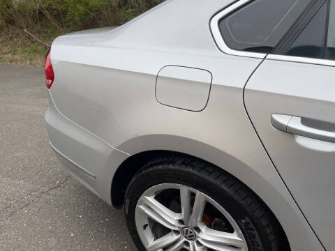 2014 Volkswagen Passat 2.0L TDI SEL Premium