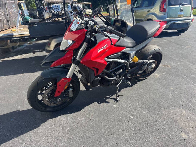 2016 Ducati Hypermotard 939