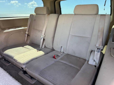 2014 Chevrolet Suburban LS