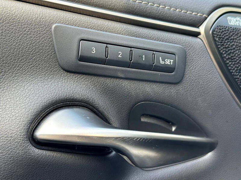 2021 Lexus ES 300h Ultra Luxury