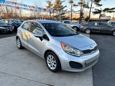 2015 Kia Rio 5-Door LX