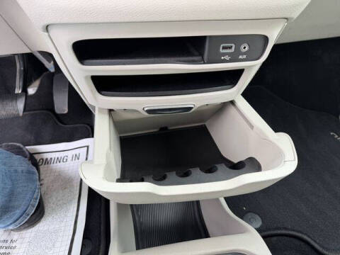 2017 Chrysler Pacifica Hybrid Touring Plus