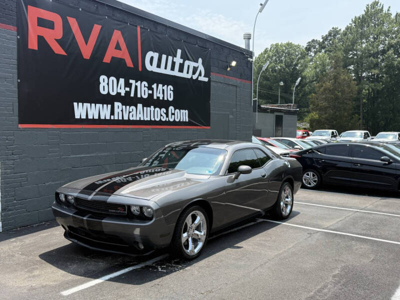 2013 Dodge Challenger R/T's photo