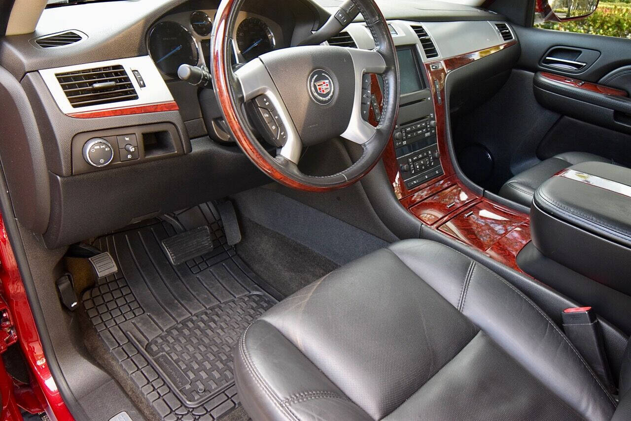 2007 Cadillac Escalade EXT 30