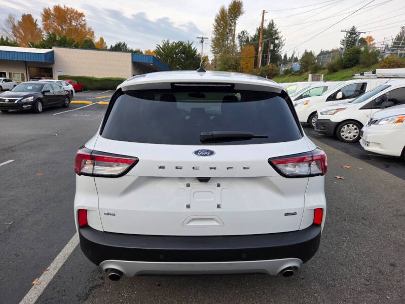 2021 Ford Escape Hybrid SE