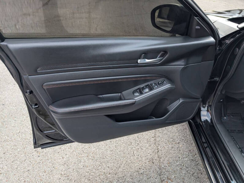 2022 Nissan Altima 2.5 SR