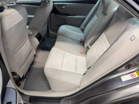 2015 Toyota Camry LE