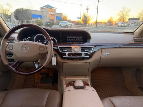 2008 Mercedes-Benz S-Class S 550 4MATIC