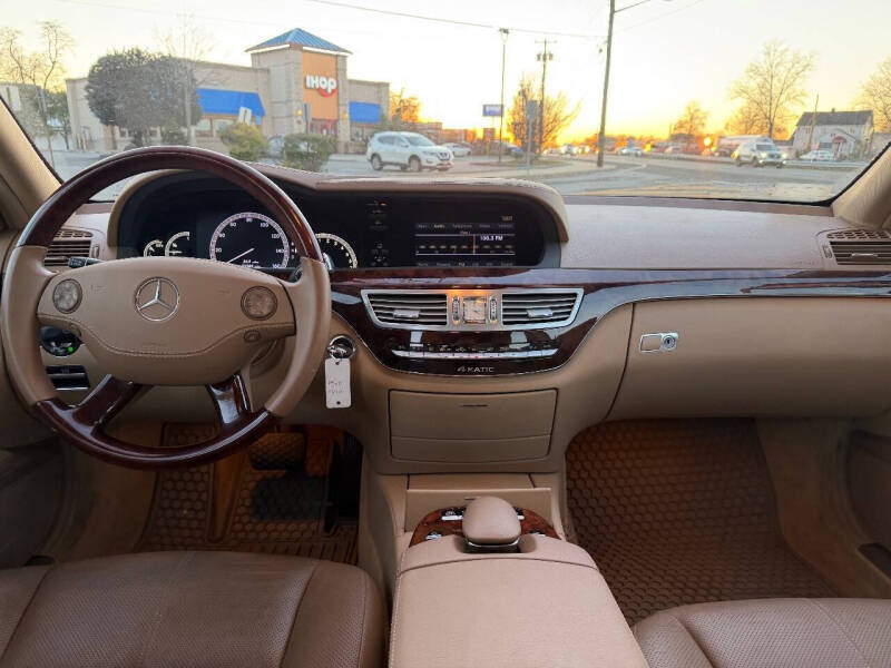 2008 Mercedes-Benz S-Class S 550 4MATIC