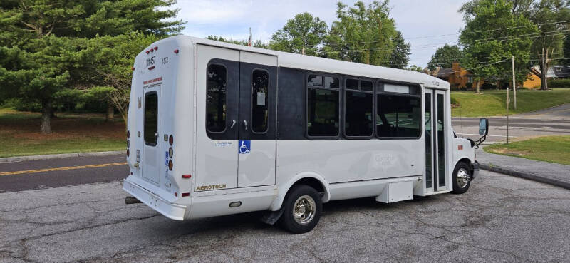 2015 Chevrolet 4500 Shuttle Bus