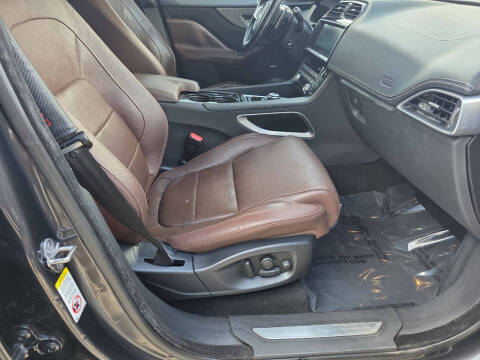 2017 Jaguar F-PACE S