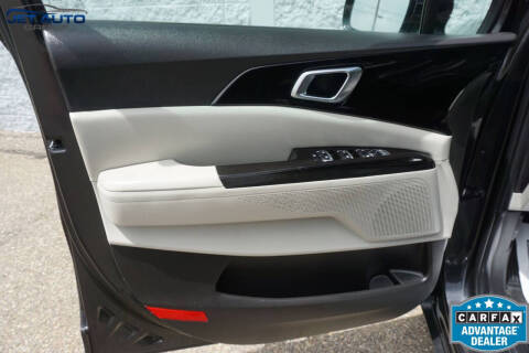 2023 Kia Carnival EX