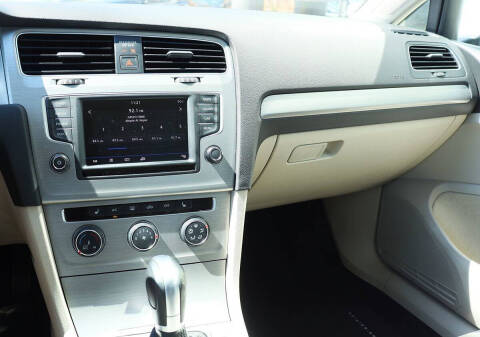 2017 Volkswagen Golf