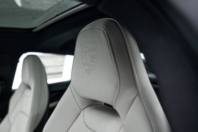 2026 Porsche Panamera 4