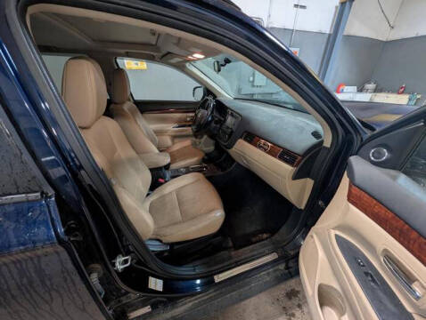 2015 Mitsubishi Outlander SE