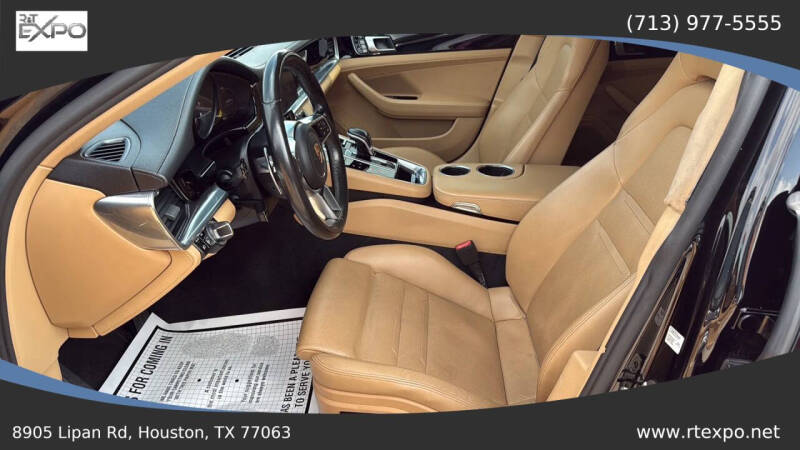 2017 Porsche Panamera