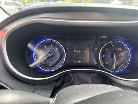 2020 Chrysler Pacifica Touring L