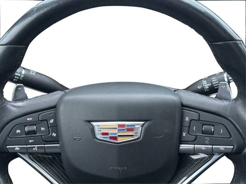 2023 Cadillac XT6 Sport