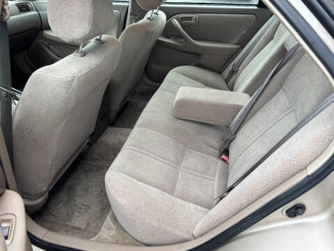 2001 Toyota Camry LE