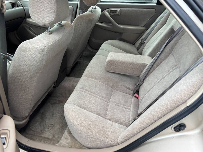 2001 Toyota Camry LE