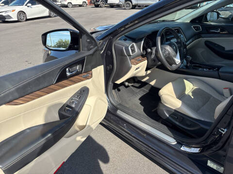 2017 Nissan Maxima Platinum