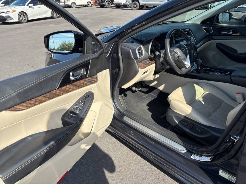 2017 Nissan Maxima Platinum