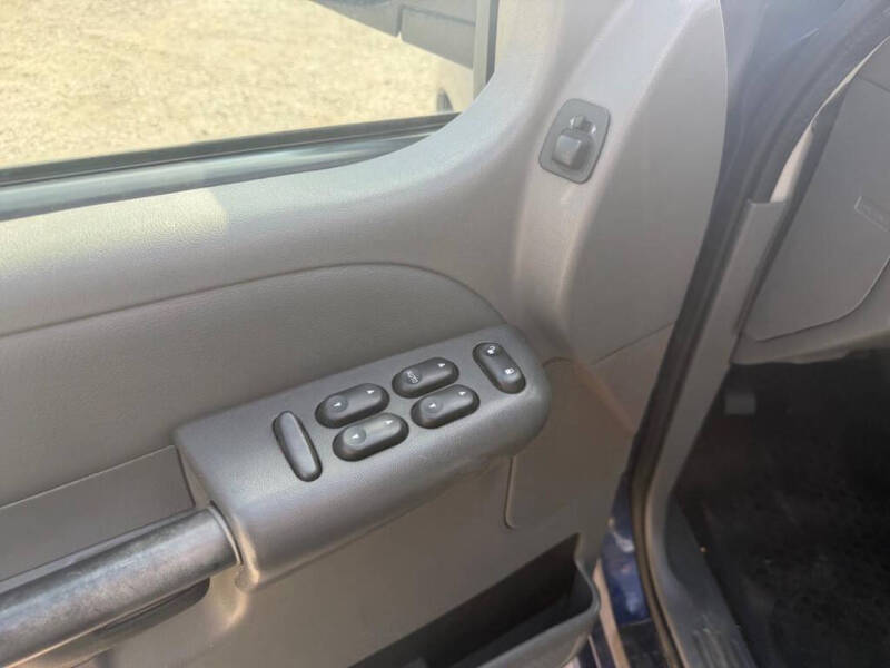 2005 Ford Explorer Sport Trac XLT