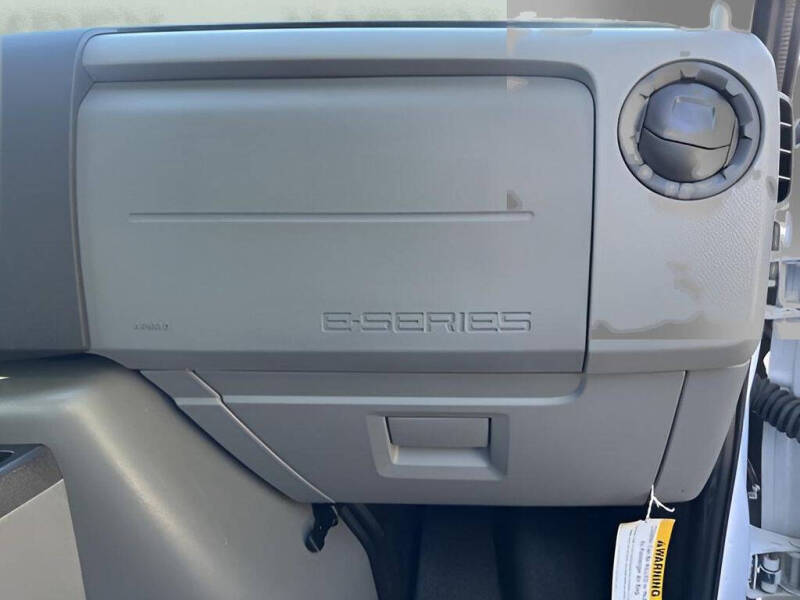 2024 Ford E-Series