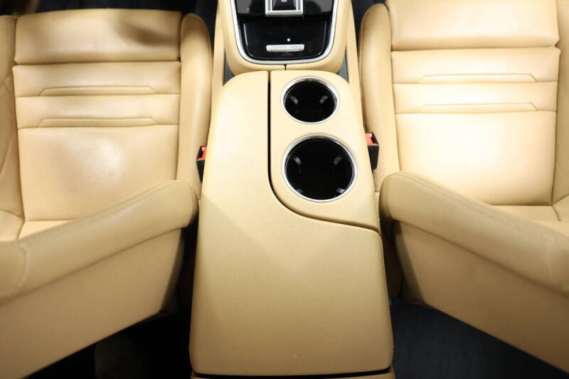 2018 Porsche Panamera