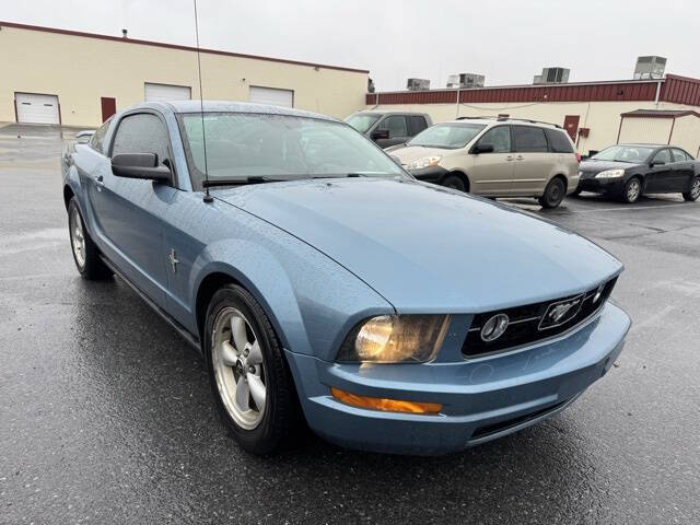 2008 Ford Mustang V6 Deluxe