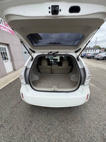 2012 Toyota Prius v Five