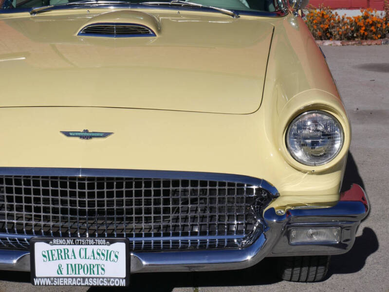 1957 Ford Thunderbird