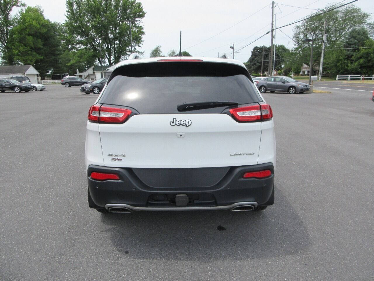 2016 Jeep Cherokee for sale at FINAL DRIVE AUTO SALES INC in Shippensburg, PA