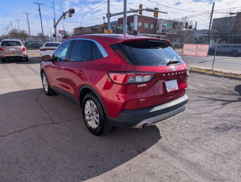 2020 Ford Escape SE