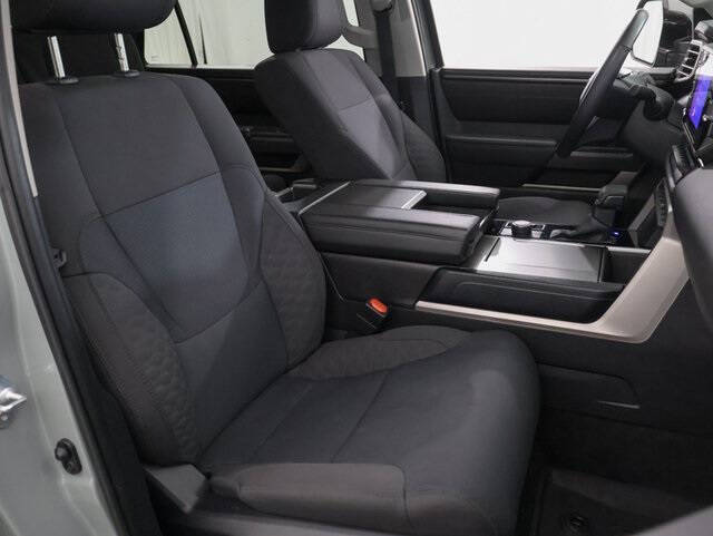 2024 Toyota Sequoia SR5