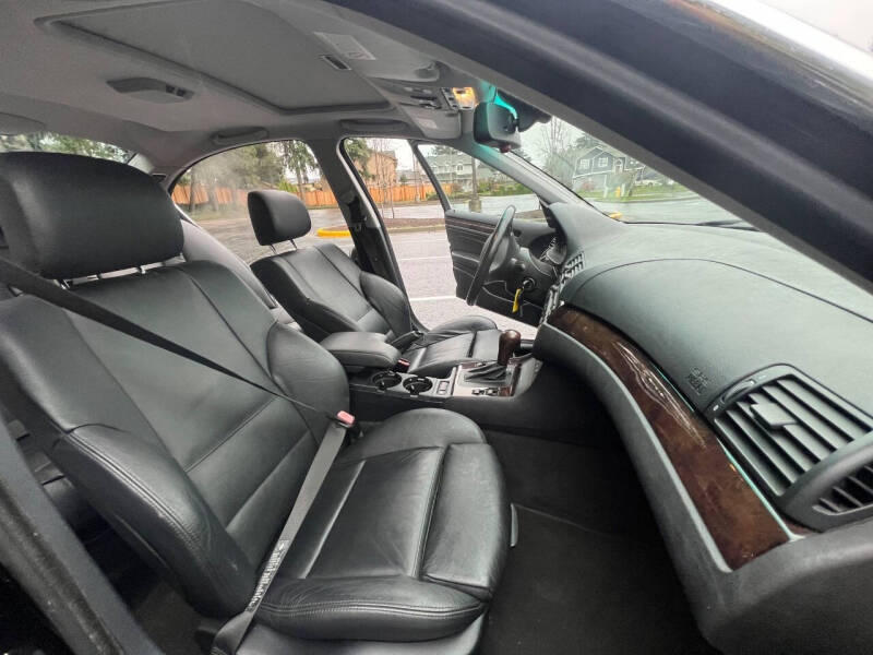 2004 BMW 3 Series 330xi