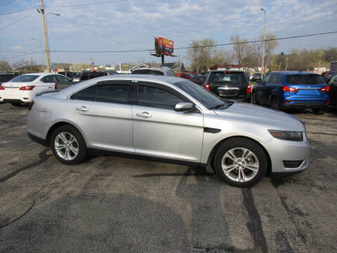 2018 Ford Taurus SEL
