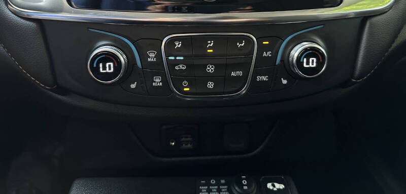 2021 Chevrolet Traverse RS