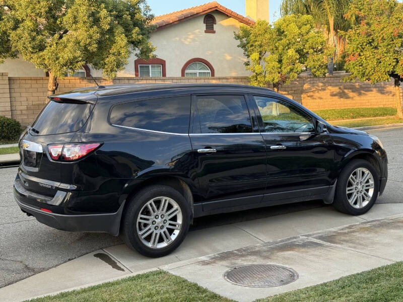 2015 Chevrolet Traverse 1LT photo 3