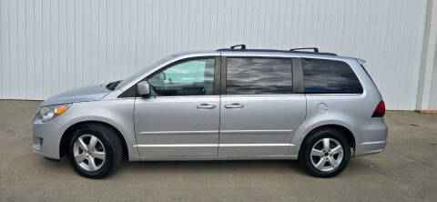 2011 Volkswagen Routan SE