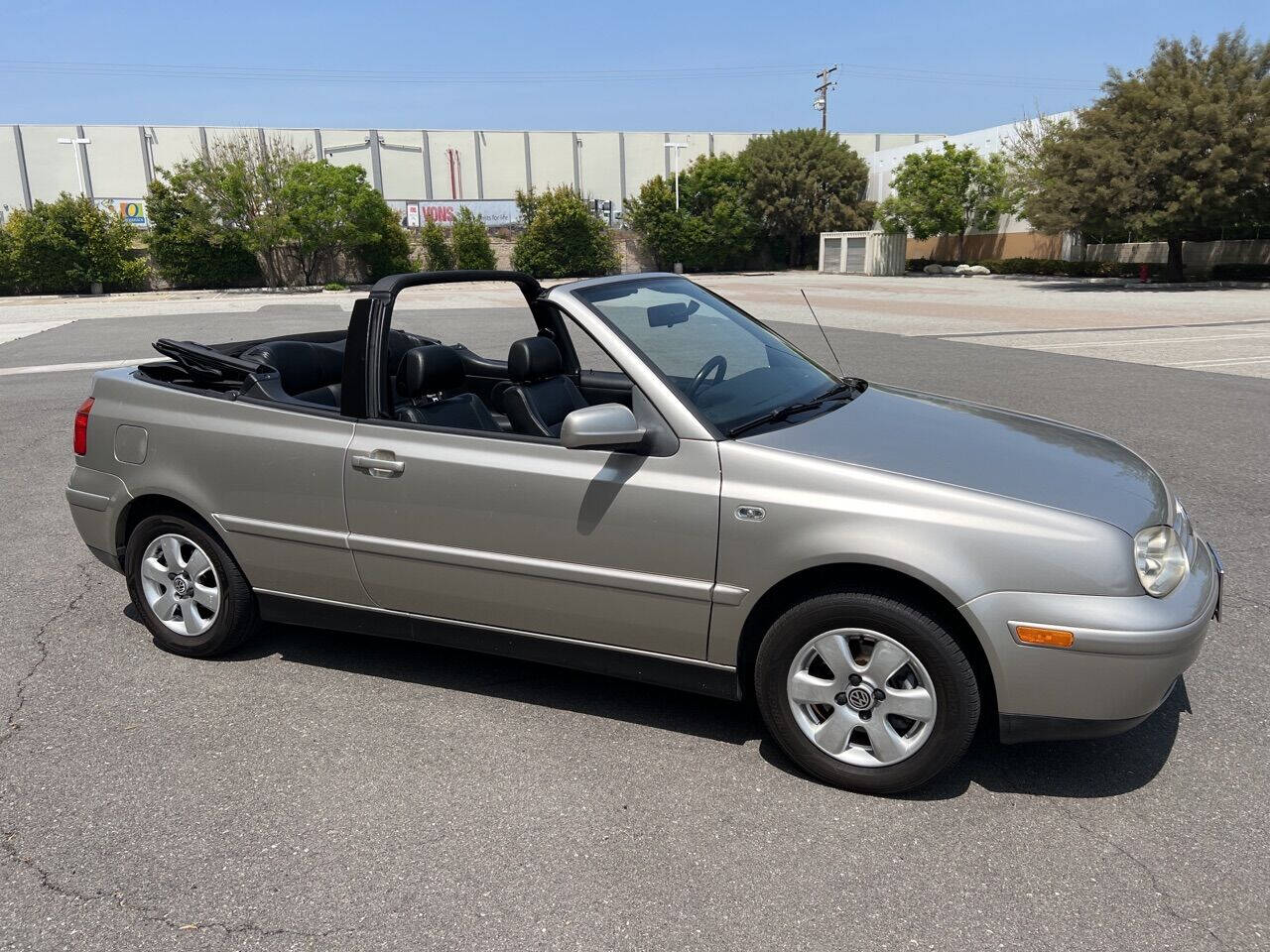 2001 Volkswagen Cabrio for sale at ZRV AUTO INC in Brea, CA