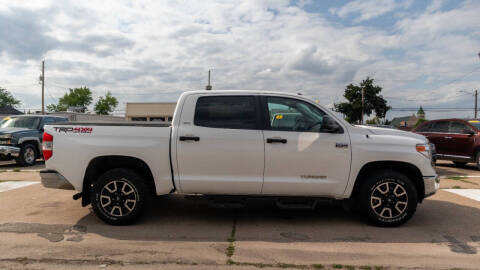 2017 Toyota Tundra SR5