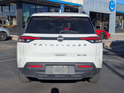 2023 Nissan Pathfinder SV