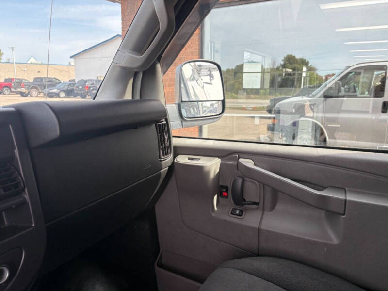 2019 GMC Savana 2500