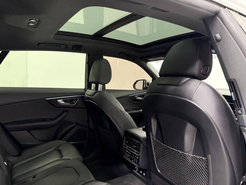 2019 Audi Q8 quattro Premium Plus 55 TFSI