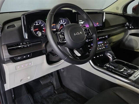 2024 Kia Carnival EX