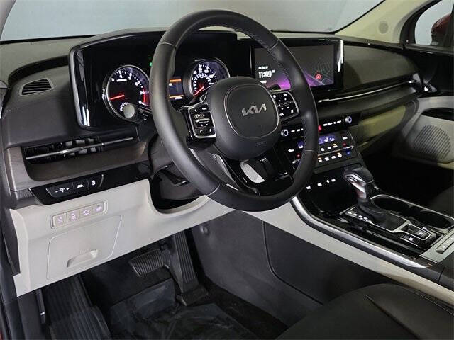 2024 Kia Carnival EX